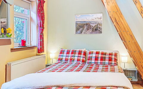 Eagle Nest: Meubilair, Bed, Slaapkamer, Interieur Ontwerp, Laken, Bedding, Hout, Textiel, Linens, Huis