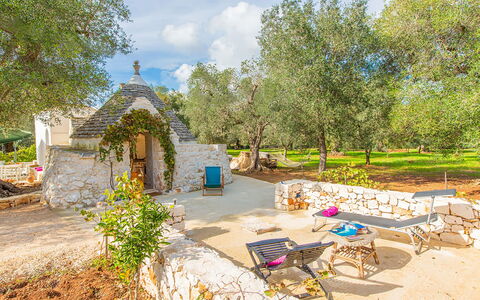 Trullo Della Quercia: Tuin, Landscaping, Werf, Backyard, Boerderij