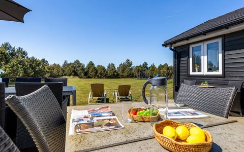 Danika - 1.5Km from the Sea: Huis, Huis, Dak, Verblijf, Landgoed, Landscaping, Garden Gebouwen, Siding, Boerderij