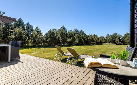 Danika - 1.5Km from the Sea: Huis, Huis, Dak, Verblijf, Landgoed, Landscaping, Garden Gebouwen, Siding, Boerderij