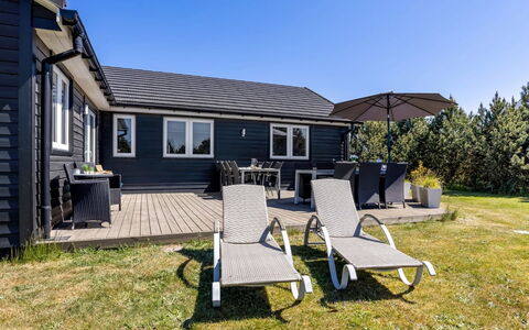 Danika - 1.5Km from the Sea: Huis, Huis, Dak, Verblijf, Landgoed, Landscaping, Garden Gebouwen, Siding, Boerderij