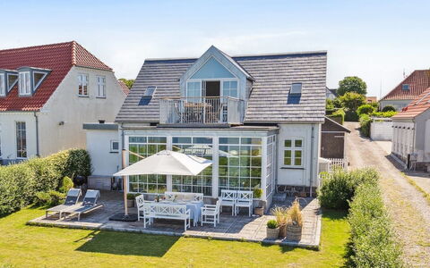 Devis - 75M from the Sea: Thatching, Verblijf, Huis, Dak, Huis, Boerderij, Hut, Landgoed, Dorp