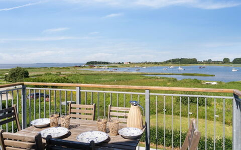 Devis - 75M from the Sea: Thatching, Verblijf, Huis, Dak, Huis, Boerderij, Hut, Landgoed, Dorp