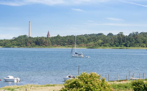 Devis - 75M from the Sea: Thatching, Verblijf, Huis, Dak, Huis, Boerderij, Hut, Landgoed, Dorp