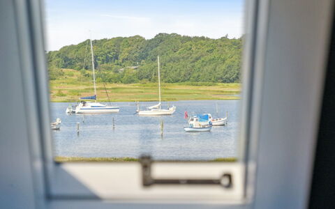 Devis - 75M from the Sea: Thatching, Verblijf, Huis, Dak, Huis, Boerderij, Hut, Landgoed, Dorp