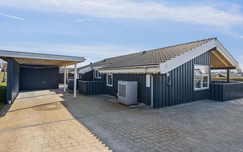 Annegret - 200M from the Sea: Landgoed, Schaduw, Oprit, Boerderij