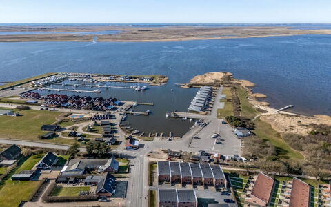 Gustav - 100M to the Fjord: Landgoed, Schaduw, Oprit, Boerderij