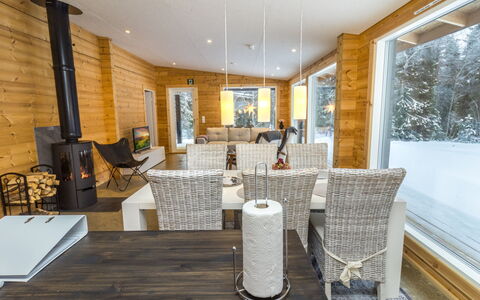 Villa Tuisku: Hout, Meubilair, Interieur Ontwerp, Flooring, Huis, Verdieping, Houten Vloer, Hardwood, Plafond, Blokhut