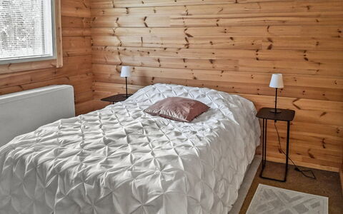 Villa Tuisku: Hout, Flooring, Verdieping, Houten Vloer, Beits, Hardwood, Linens, Plank, Slaapkamer, Plafond