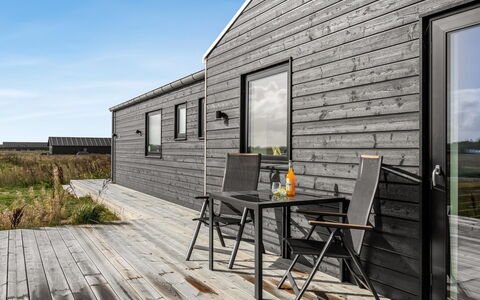 Luisa - 1Km from the Sea: 