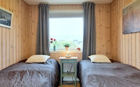 Annukka - 500M from the Sea: Bed, Slaapkamer, Interieur Ontwerp, Hout, Laken, Verdieping, Bedding, Flooring, Meubilair, Plafond