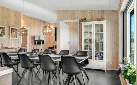 Ilze - from the Sea: Meubilair, Interieur Ontwerp, Hout, Flooring, Plafond, Lichte Inrichting, Tafel, Verdieping, Keuken En Eettafel, Eetkamer