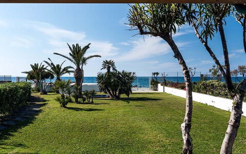 Cala Marina: Blauw, Zee, Schaduw, Kust, Kust En Oceanic Landvormen, Oceaan, Tropen, Gazon
