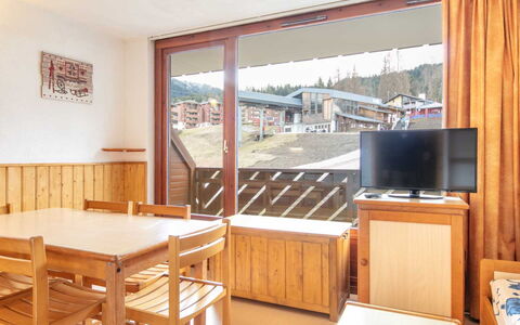 Les Eterlous: Beits, Hardwood, Winter, Timmerhout