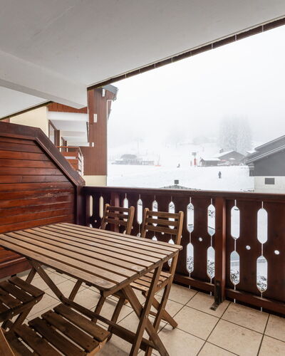 Les Sitelles: Hout, Appartement, Balkon, Beits, Hardwood, Daylighting, Plank
