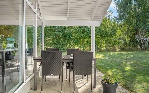 Annielle - 500M from the Sea: Dak, Huis, Huis, Verblijf, Deur, Siding, Dek, Veranda, Plank, Hardwood
