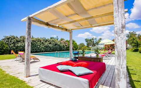 Villa Flaminia: Buitenmeubels, Zwembad, Meubilair, Toevlucht, Schaduw, Vrije Tijd, Eco Hotel, Prieel, Outdoor Structuur, Stoel