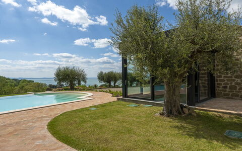Villa Trasimena: Tuin, Landgoed, Landscaping, Zwembad, Schaduw, Boerderij, Villa, Backyard, Hacienda