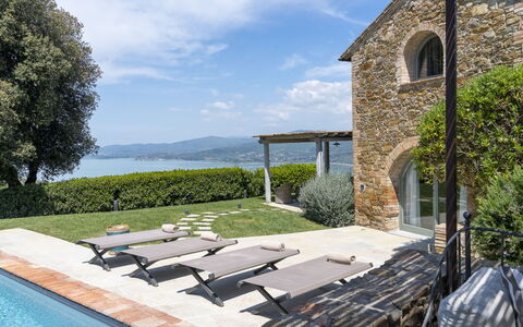 Villa Cotogna: Zee, Zwembad, Toevlucht, Kust, Landgoed, Schaduw, Buitenmeubels, Villa, Reservoir