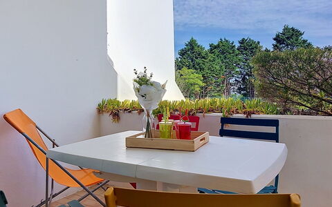 Quiberon 250: Meubilair, Stoel, Buitenmeubels, Tafel, Buitentafel, Keuken En Eettafel, Koffietafel, Schaduw, Balkon, Bloempot