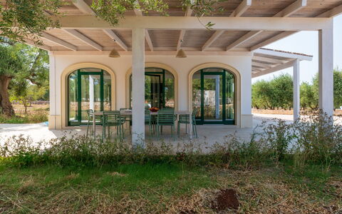 Villa Prestige: Kolom, Schaduw, Outdoor Structuur, Tuin, Landgoed, Landscaping, Pergola, Paviljoen, Villa, Hacienda