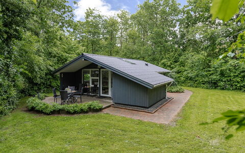Gorica - 30Km from the Sea: Huis, Verblijf, Veranda, Hardwood, Siding, Dek, Schaduw, Plank, Landgoed, Garden Gebouwen