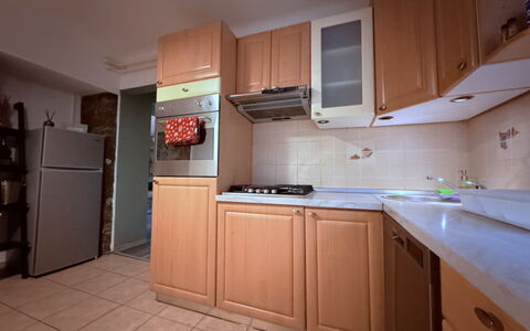 Apartment Niko, Private Garden, Wifi - Opatija: Toestel Van De Keuken, Keuken, Countertop, Major Appliance, Cabinetry, Gootsteen, Hout, Huishoudapparatuur, Fornuis, Interieur Ontwerp