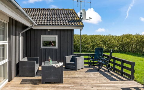 Asgard - 800M to the Fjord: Dak, Huis, Huis, Verblijf, Deur, Siding, Dek, Veranda, Plank, Hardwood
