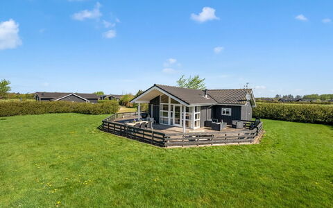 Asgard - 800M to the Fjord: Dak, Huis, Huis, Verblijf, Deur, Siding, Dek, Veranda, Plank, Hardwood