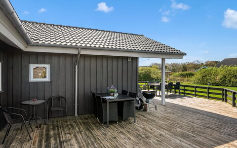 Asgard - 800M to the Fjord: Dak, Huis, Huis, Verblijf, Deur, Siding, Dek, Veranda, Plank, Hardwood