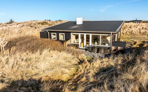 Alrike - 200M from the Sea: Landgoed, Schaduw, Oprit, Boerderij