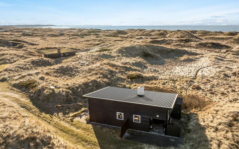 Alrike - 200M from the Sea: Landgoed, Schaduw, Oprit, Boerderij