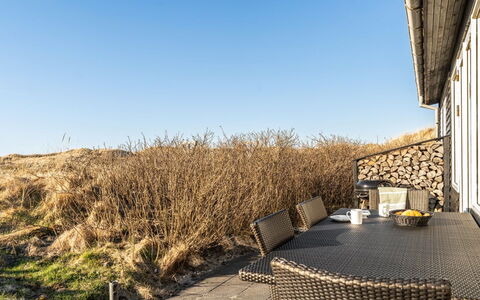 Alrike - 200M from the Sea: Landgoed, Schaduw, Oprit, Boerderij