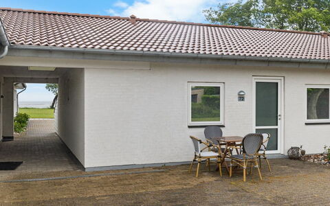 Kari - 50M from the Sea: Appartement, Condominium, Landgoed, Balkon, Villa, Hotel