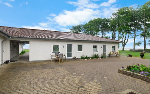 Kari - 50M from the Sea: Appartement, Condominium, Landgoed, Balkon, Villa, Hotel