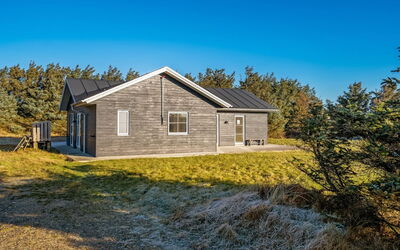 Kaapo - 300M from the Sea
