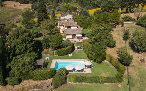 La Piccola Oasi: Woongebied, Struik, Huis, Landgoed, Huis, Verblijf, Tuin, Boerderij, Landscaping, Villa