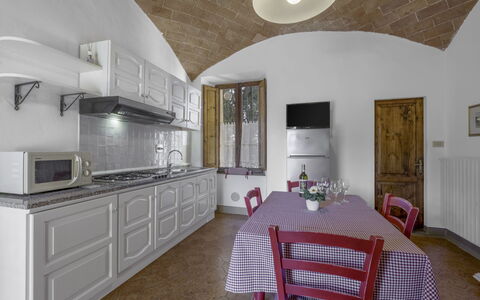 Agriturismo Agresto Apartments And Cottage, Pool,: Meubilair, Interieur Ontwerp, Keuken, Flooring, Toestel Van De Keuken, Plafond, Countertop, Kamer, Cabinetry, Huishoudapparatuur