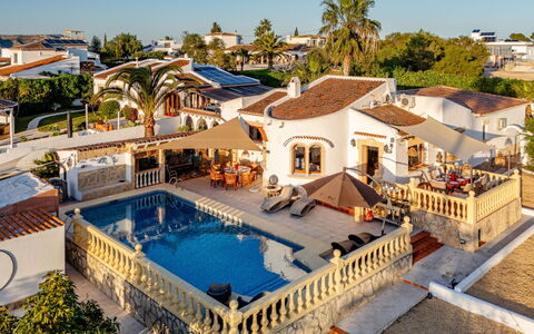 Villa Cristina: Zwembad, Toevlucht, Landgoed, Hacienda, Vrije Tijd, Vakantie, Villa, Herenhuis, Badplaats