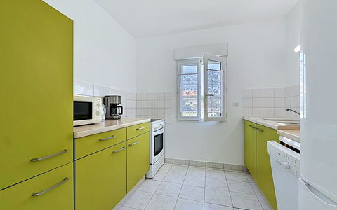 Le Chant des Sables: Flooring, Major Appliance, Keuken, Verdieping, Interieur Ontwerp, Toestel Van De Keuken, Plafond, Countertop, Kamer, Appartement