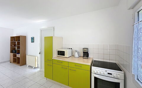 Le Chant des Sables: Flooring, Keuken, Verdieping, Interieur Ontwerp, Major Appliance, Meubilair, Toestel Van De Keuken, Plafond, Kamer, Countertop