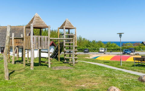 Markus - 300M from the Sea: Recreatie, Reclame, Park, Banner, Teken, Pad