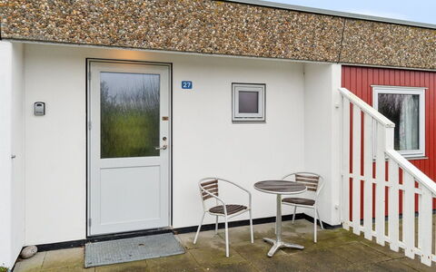 Markus - 300M from the Sea: Vegetation, Struik, De Lente, Verblijf, Tuin, Schaduw, Backyard, Werf, Stoel