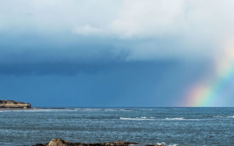 Harbour Nights Deluxe 7F: Lucht, Blauw, Wolk, Water, Dag, Watervoorraden, Horizon, Zee