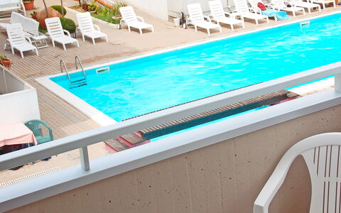Marconi Seaside Residence, Pool, Wifi, Abruzzo: Zwembad, Buitenmeubels, Vrije Tijd, Toevlucht, Meubilair, Ligstoel, Vakantie, Hotel, Stoel, Recreatiecentrum