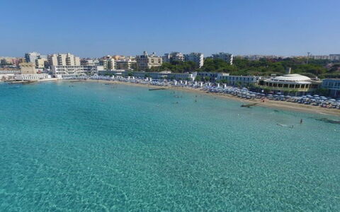 Giovanni Apartment In Gallipoli, Ac, Seaside: Blauw, Watervoorraden, Water, Zwemwater, Horizon, Zee, Waterweg, Kust En Oceanic Landvormen, Strand