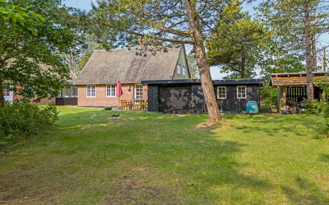 Ibbe - 3.5Km from the Sea: Gras, Huis, Dak, Verblijf, Huis, Landelijk Gebied, Land Lot, Menselijke Nederzetting, Tuin