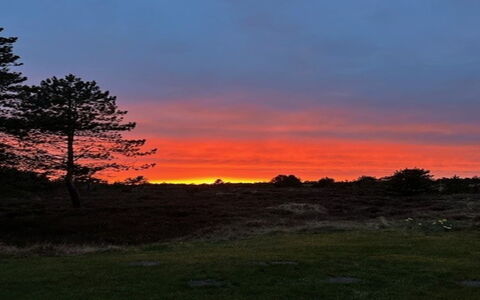 Ibbe - 3.5Km from the Sea: Lucht, Natuur, Afdeling, Afterglow, Horizon, Oranje, Schemer, Zonsondergang, Wolk, Natuurlijk Landschap