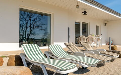 Kora - 2Km from the Sea: Hout, Huis, Veranda, Dek, Hardwood, Dak, Beits, Houten Vloer, Eco Hotel
