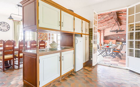 Le Mas de Gattières: Flooring, Interieur Ontwerp, Hout, Meubilair, Keuken, Cabinetry, Verdieping, Plafond, Countertop, Kast